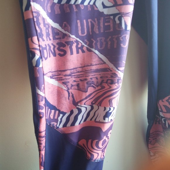 Adidas Yoga Pants L - Picture 3 of 13